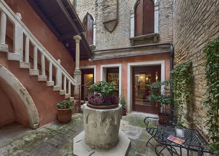 Hotel Pausania Venezia